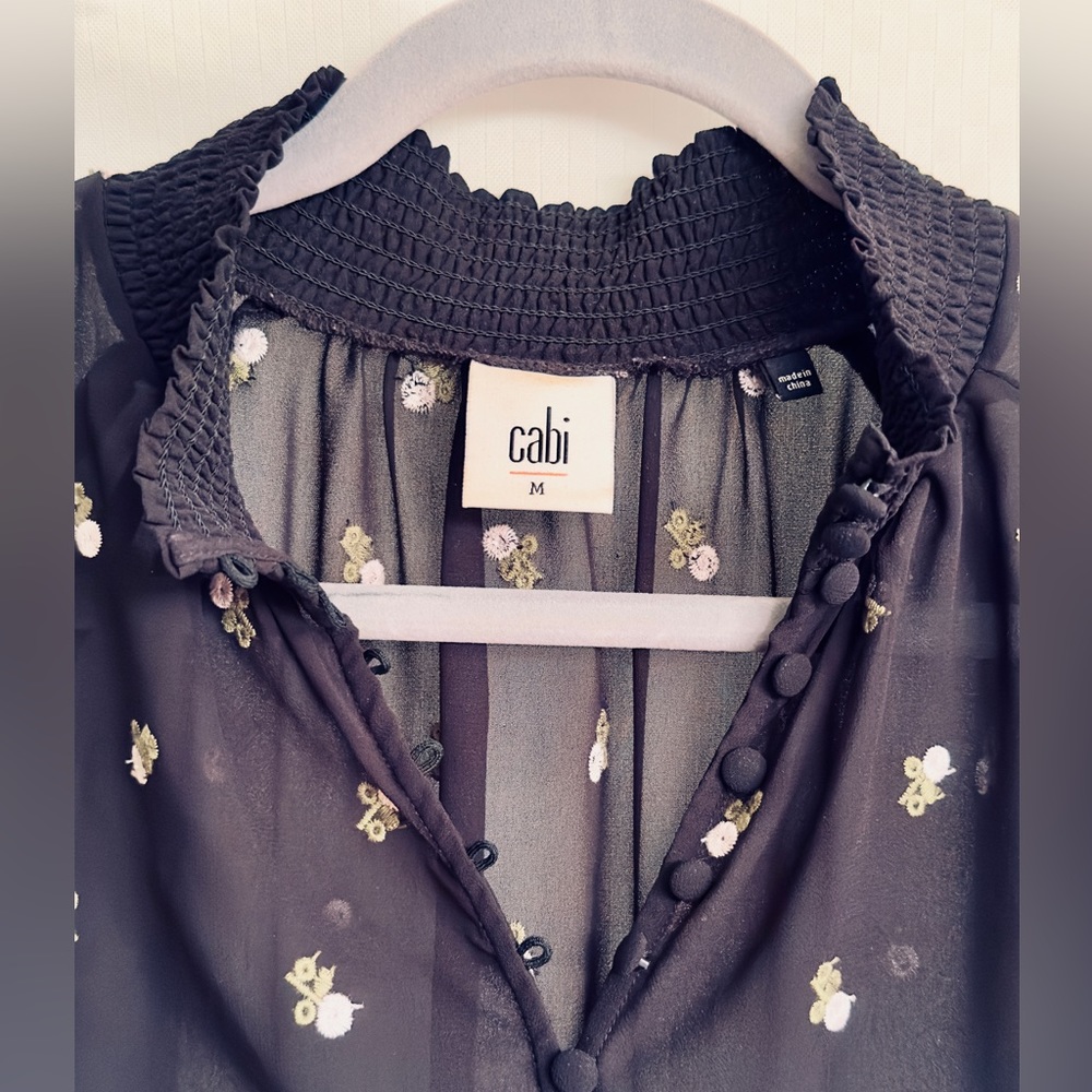 🌸Cabi Blouse🌸 - Picture 4 of 4